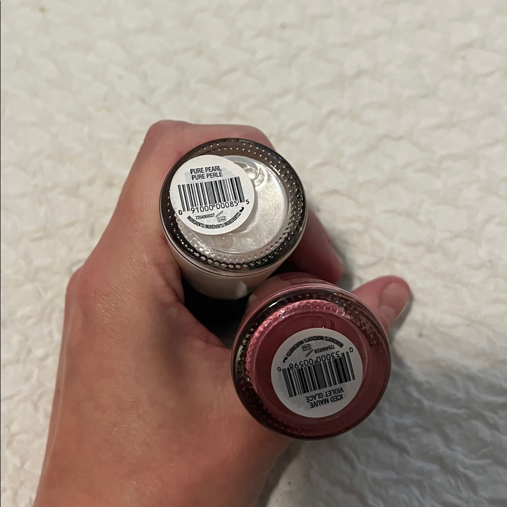 NWT Revlon Nail Polishes 020 151 - Picture 4 of 5